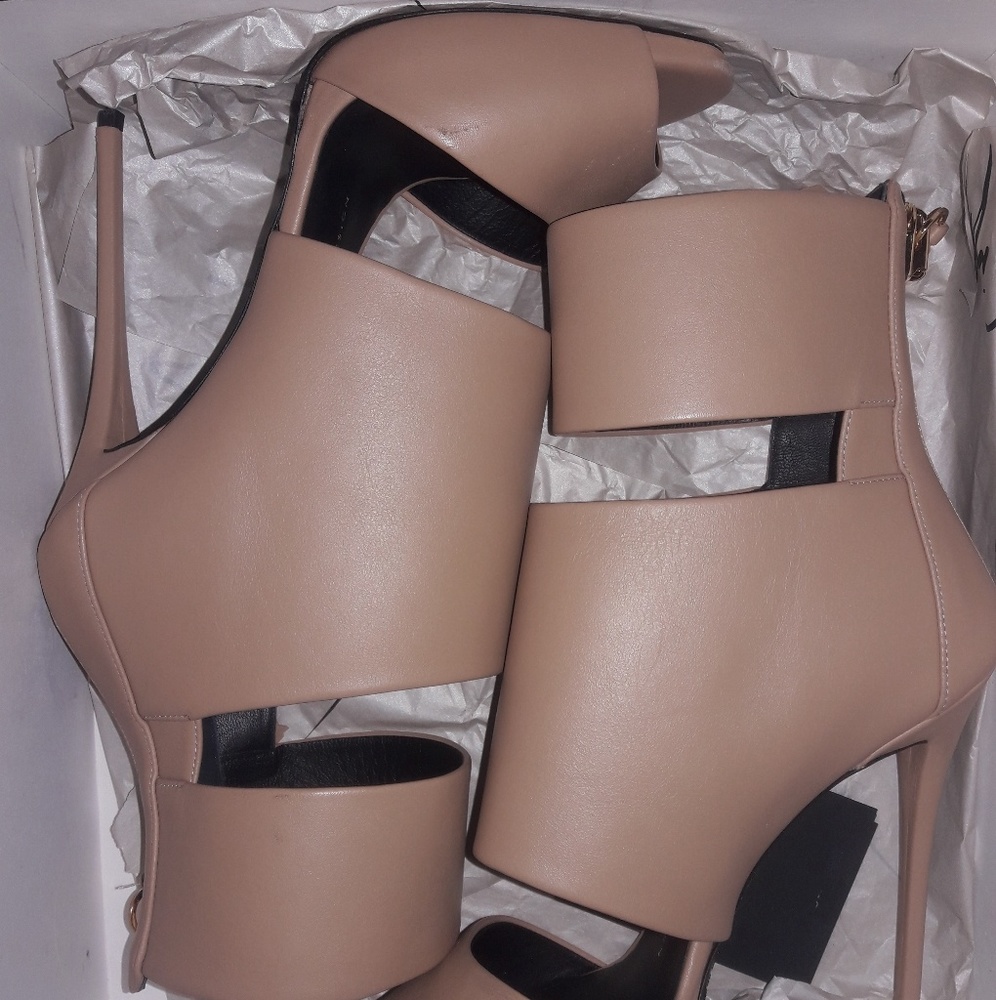 Giuseppe heels